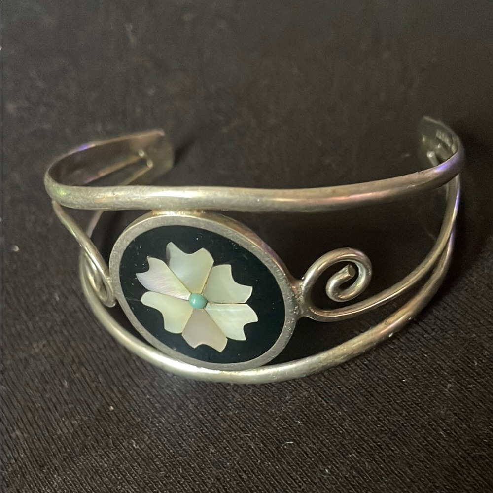 Elegant Silver Cuff Bracelet with Mother of Pearl Inlay